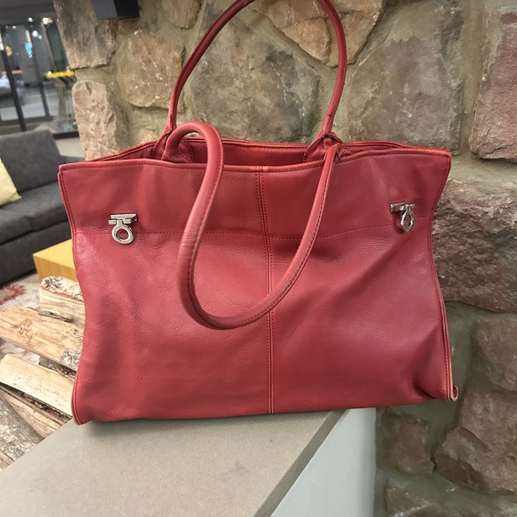 Bag Elegant Red Leather Totespacious Preowned there is stains inside DISCOUNTED - Picture 1 of 12
